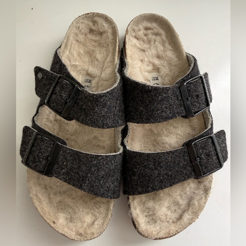 Birkenstock Arizona women size 7  Gray Felt Double-Buckle Slide Sandals